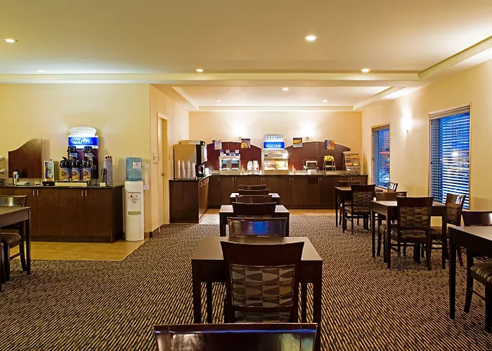 Romantic hotels Holiday Inn Express & Suites-Regina-South By Ihg